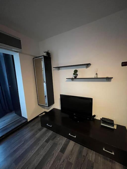 Mall Vitan Studio Eveline Bucureşti Ngoại thất bức ảnh
