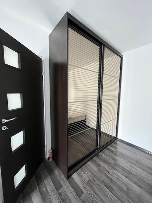 Mall Vitan Studio Eveline Bucureşti Ngoại thất bức ảnh