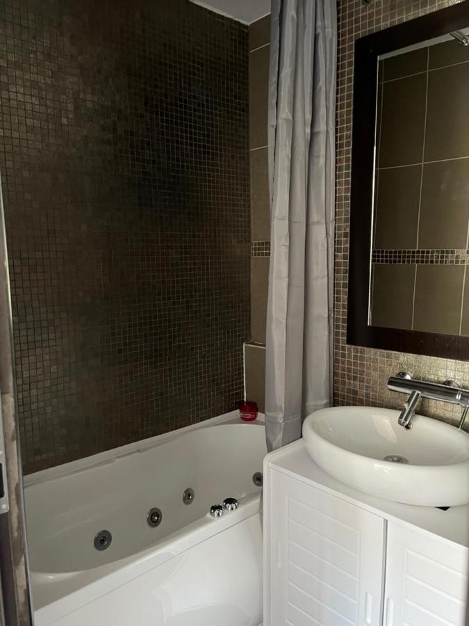 Mall Vitan Studio Eveline Bucureşti Ngoại thất bức ảnh