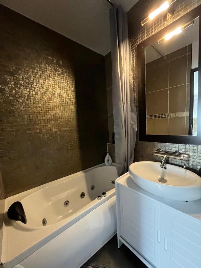 Mall Vitan Studio Eveline Bucureşti Ngoại thất bức ảnh